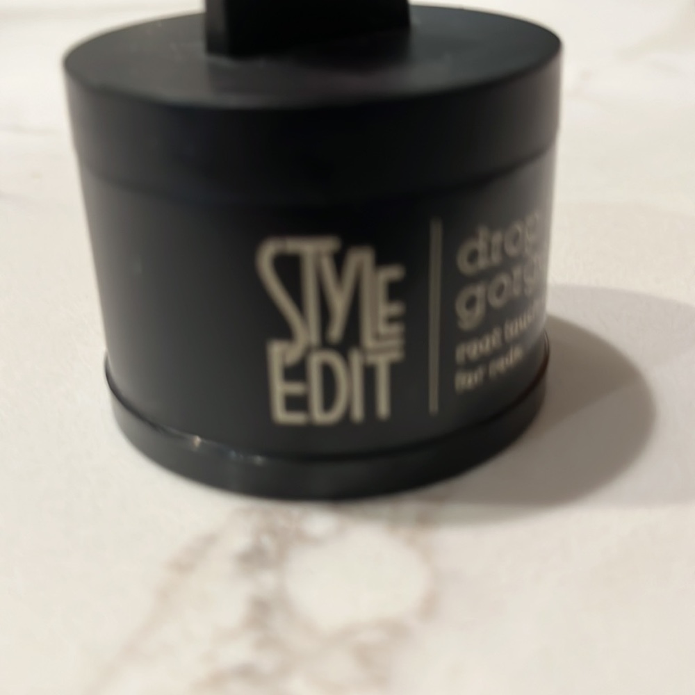 Root touch-up - Picture 2 of 4